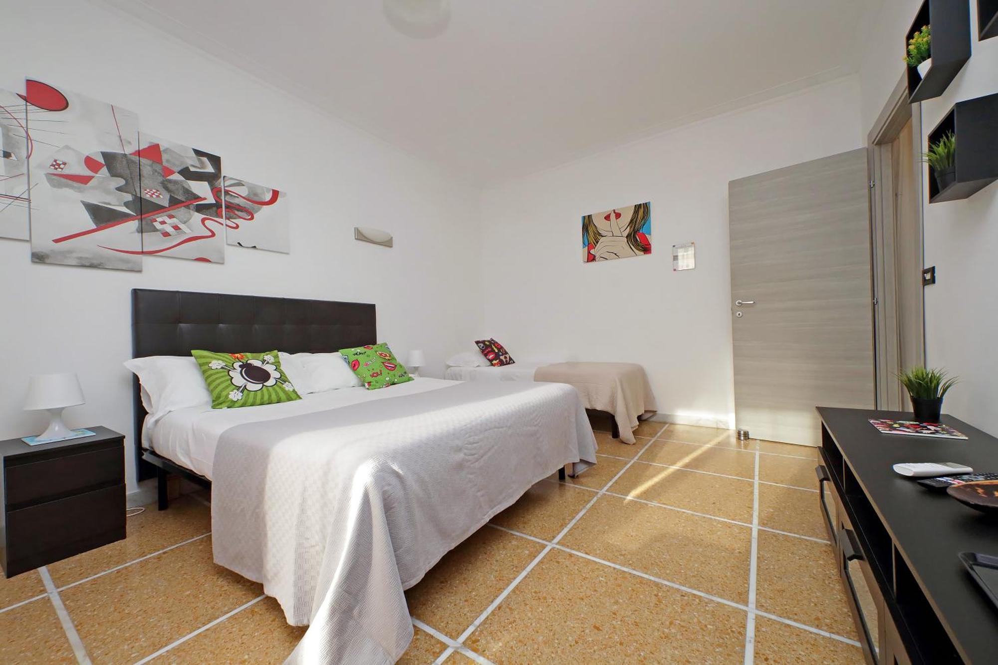 The Colours Rooms Guest House Rome Exterior photo